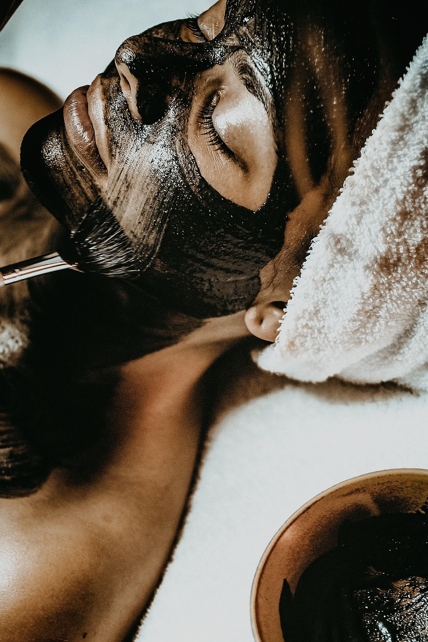 professional facial waxing services for smooth, hair-free skin. gentle and effective hair removal to enhance your natural beauty.
